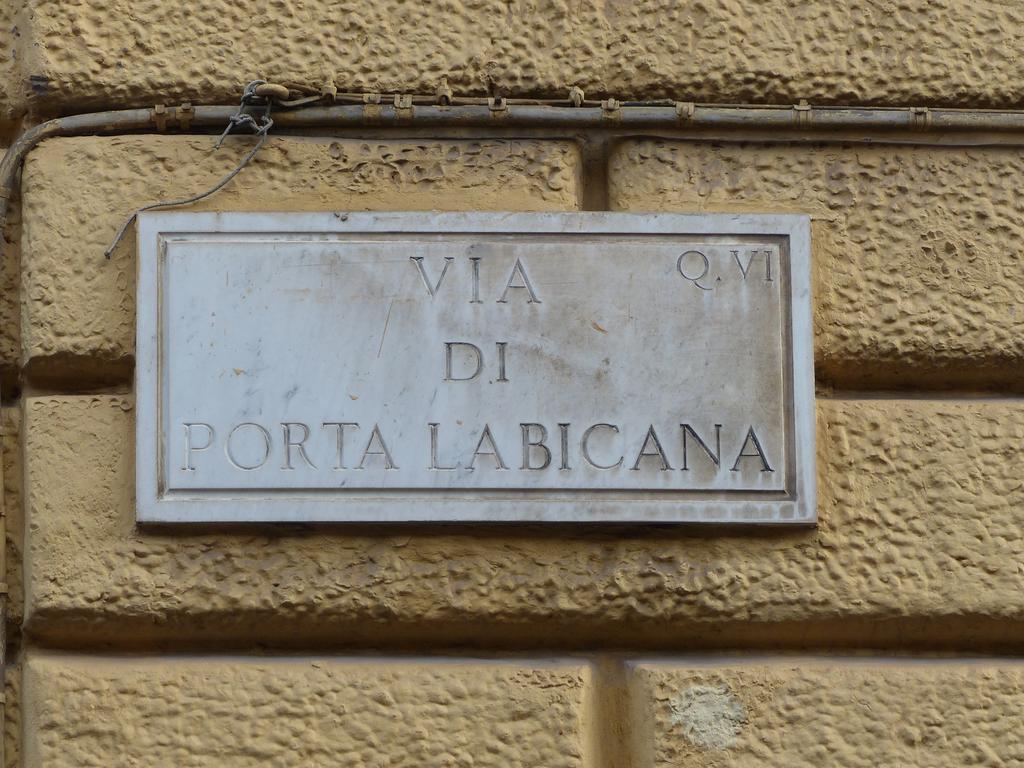 Between Termini & Colosseo โรม ภายนอก รูปภาพ