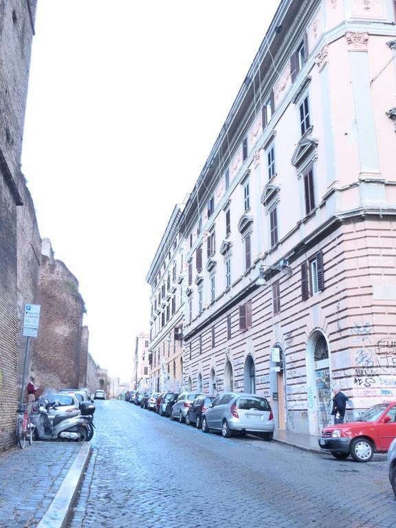 Between Termini & Colosseo โรม ภายนอก รูปภาพ